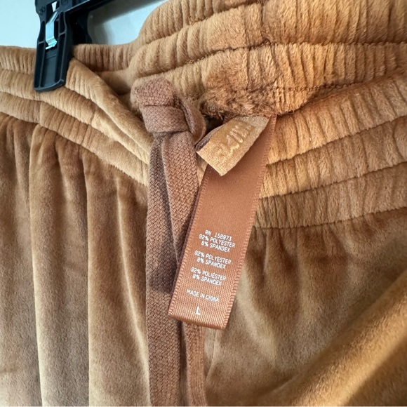 Skims Velour 2-Piece Track Suit Wide Leg - Picture 12 of 16